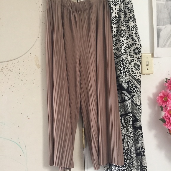 Pants - Taupe Wide Leg Pants Pants - Taupe Wide Leg Pants